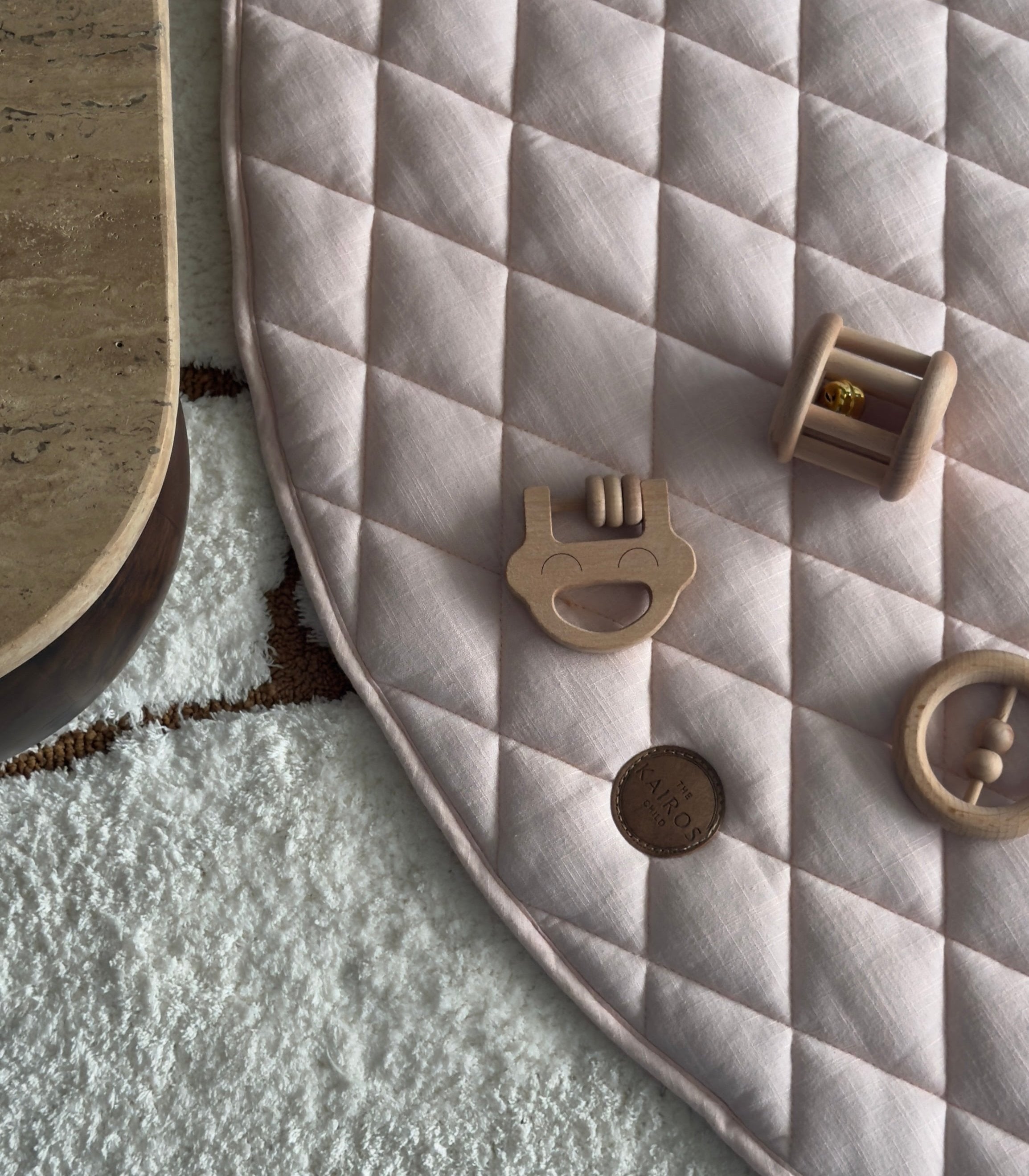 Soft pink diamond round play mat